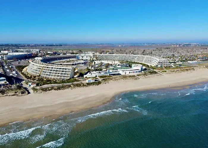 Villa 6 Personnes Heliovillage Hv45 By Agn